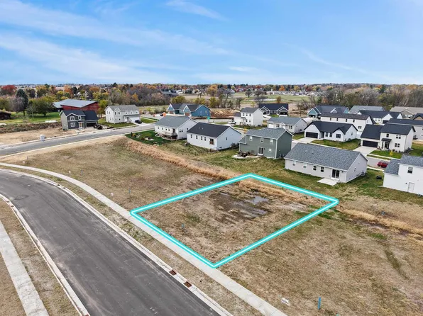 350 Wild Rose Way #48, Stoughton, WI 53589