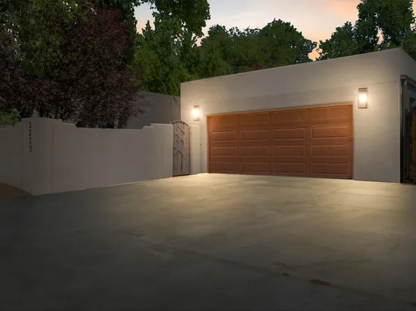 3223 La Mancha Dr NW, Albuquerque, NM 87104