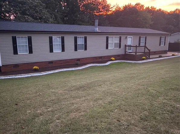 125 Heartwood Ln, Statesville, NC 28625