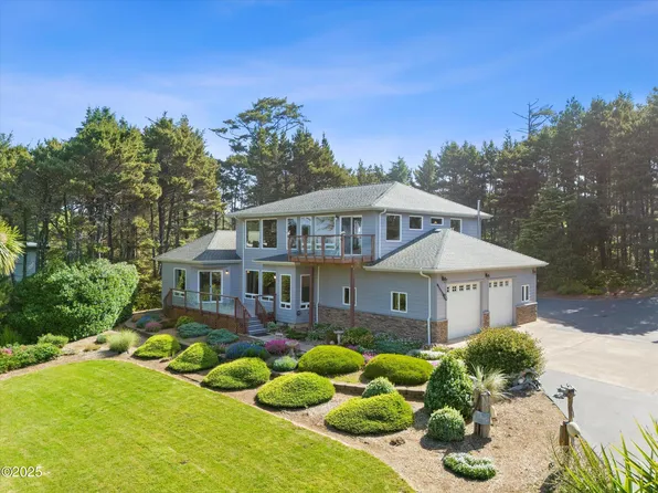 5220 SW Neal Ave, Waldport, OR 97394