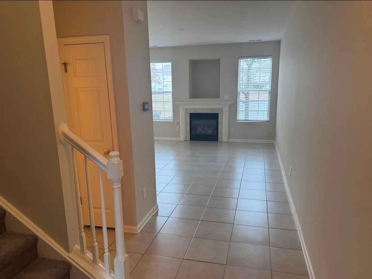 Modern Single Unit in Zionsville | 3 Bed 3 Bath | $2200/mo — Photo 2