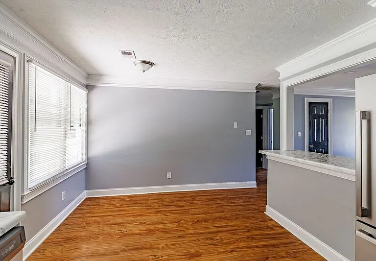 330 Monty Dr — Photo 12