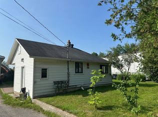 2440 Leitrim Rd, Ottawa, ON K1T 3V3
