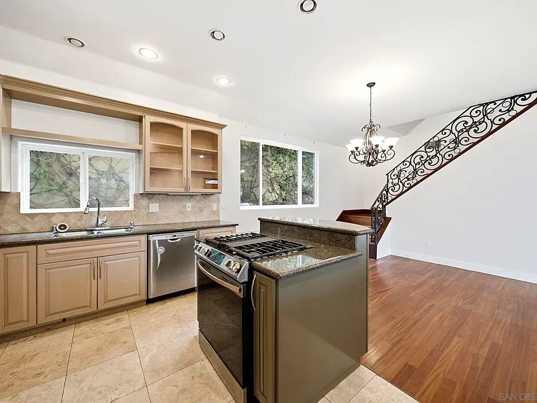 5455 La Jolla Mesa Dr — Photo 7