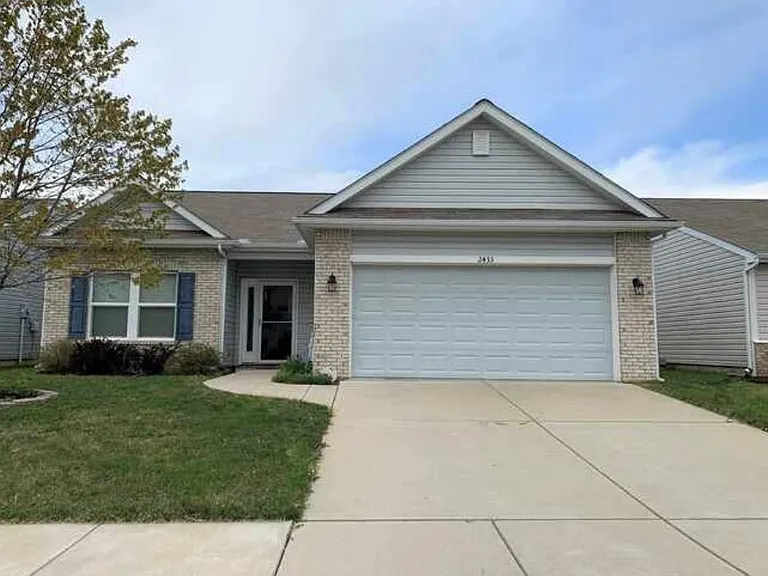 2433 Fleming Dr — Photo 2