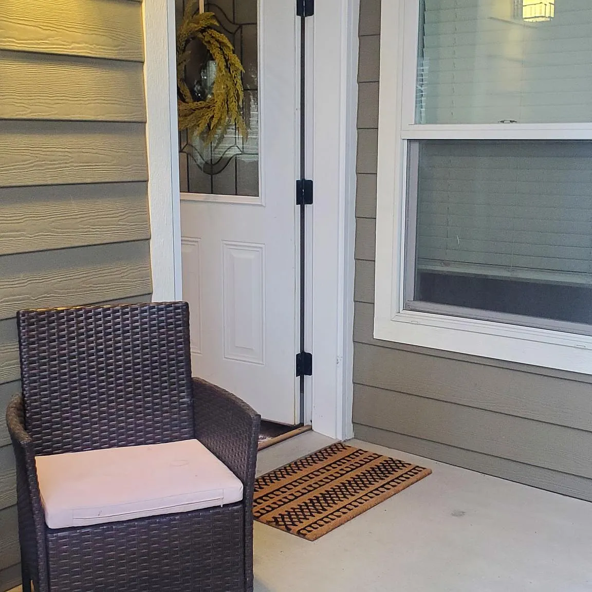 1112 36th Avenue NE — Photo 3