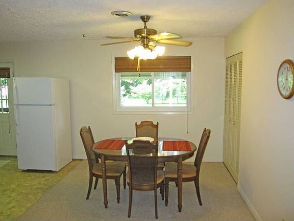 Dining Rm - Open Floor Pl