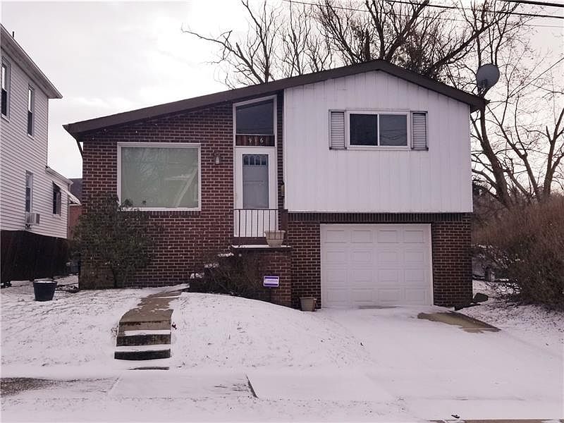 2nd image of 916 Waddell Ave