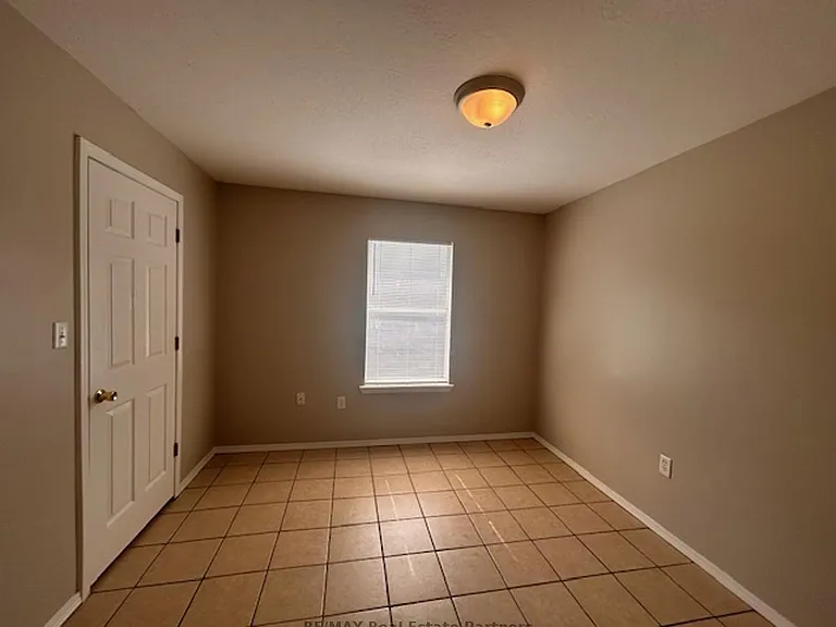 28 Bentley Brooke Ln — Photo 9