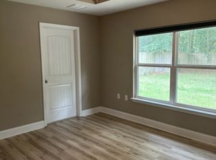 407 E Field Ave, Crestview, FL 32539