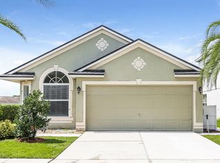 7875 Bristol Park Dr, Apollo Beach, FL 33572