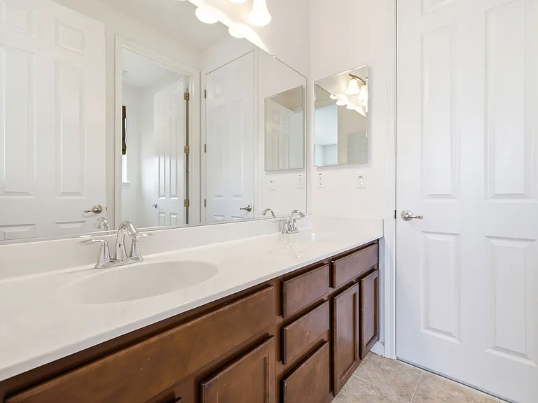 8600 Arcos Way — Photo 12
