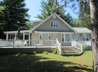 1029 Pineway Dr, Gladwin, MI 48624