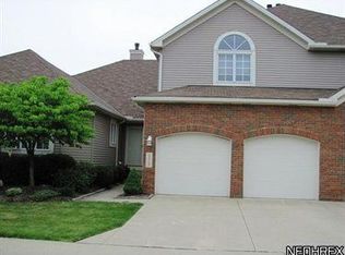 375 Ambleside Way, Amherst, OH 44001