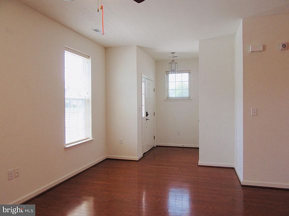 4th image of 15079 Sunflower Dr