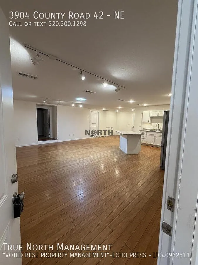 3 bed, $1,650 — Photo 2