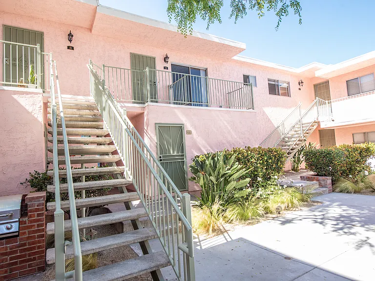 Valeria Apartments — Photo 20