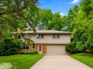 5104 Abercrombie Dr, Edina, MN 55439