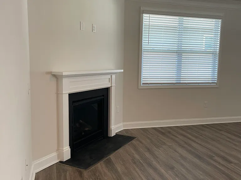 55 Cameo Dr — Photo 3