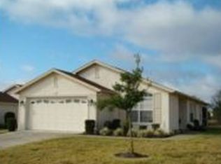 215 Center Oak Cir, Spring Hill, FL 34609