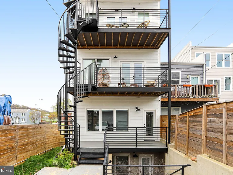 1638 Trinidad Ave NE #2 — Photo 40