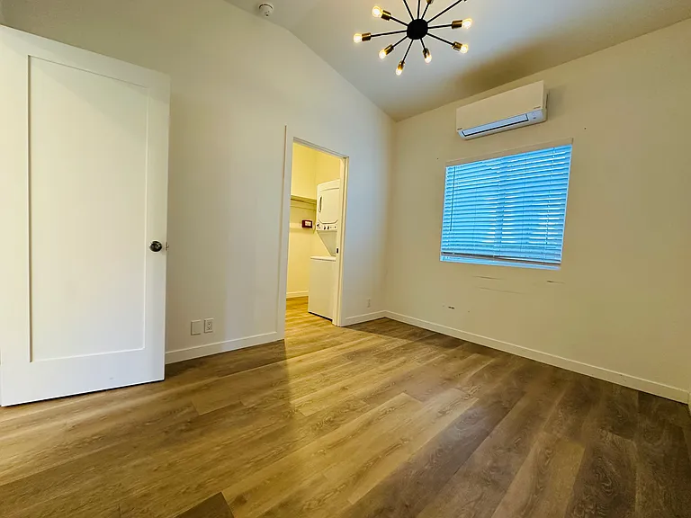 2418 Calle Real #C — Photo 4