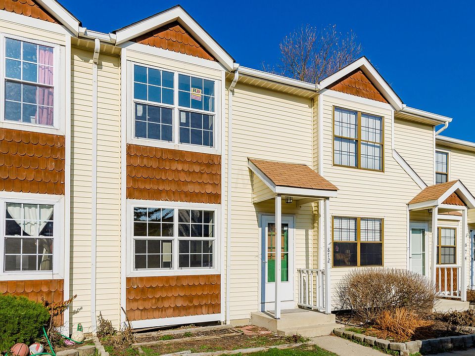 1st image of 872 Upholland Ln #12D