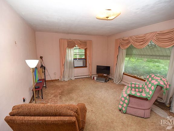 4th image of 2610 S Burlington Dr