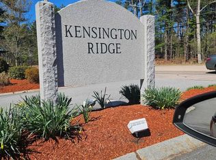 18 Landsdown Dr #18, Nashua, NH 03062