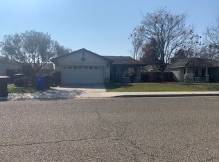 1845 La Vida Ave, Porterville, CA 93257