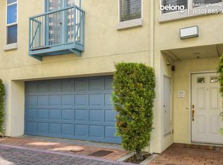 211 Town Green Ln, Foster City, CA 94404