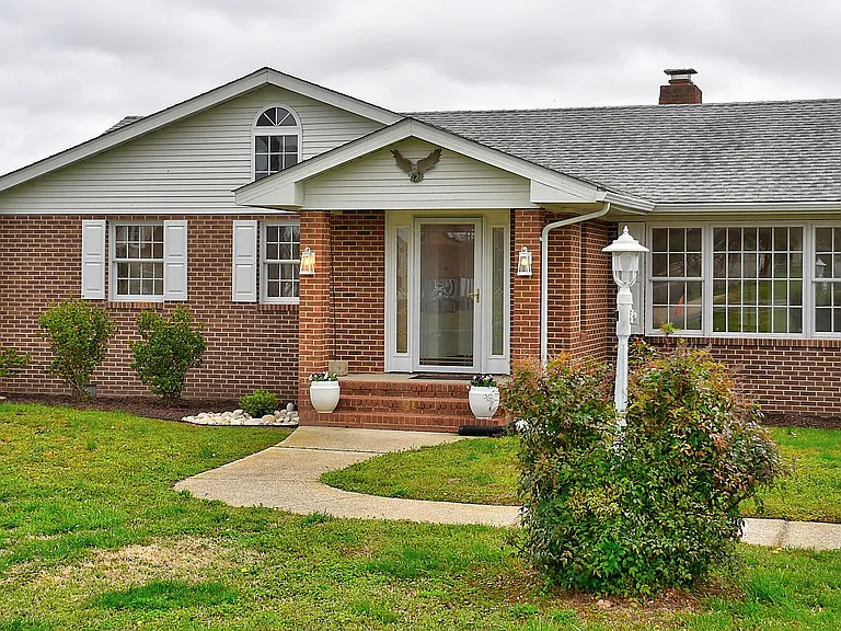 166 Baxter Estates Rd — Photo 6