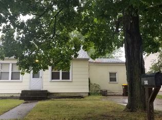 424 Winona Dr, Machesney Park, IL 61115