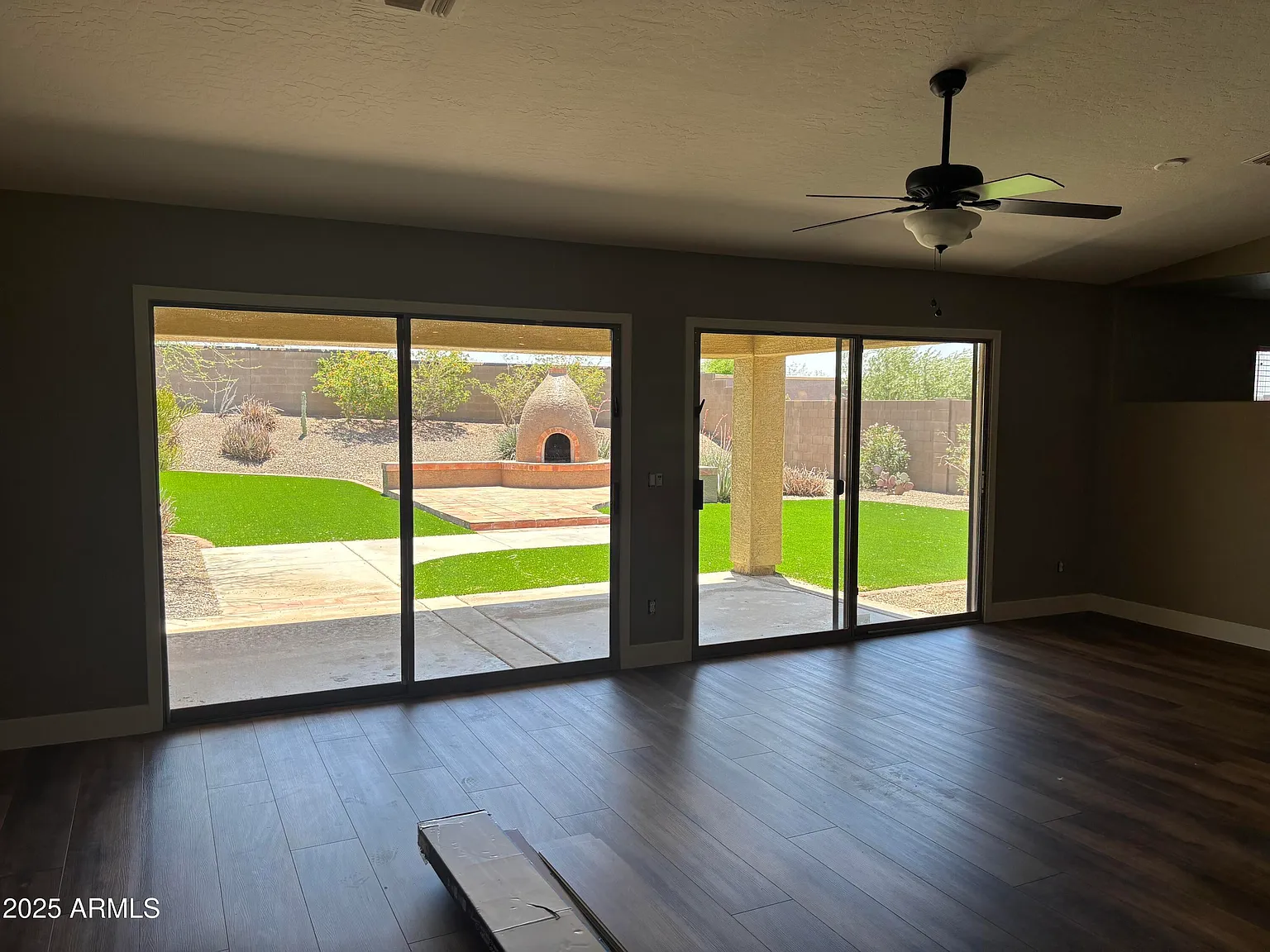 4 bed, 2.0 bath, 2468 sqft, $2,500 — Photo 3