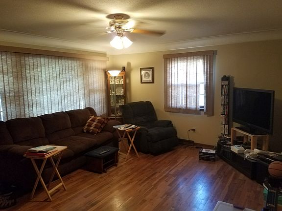 3 Bedroom Living Room