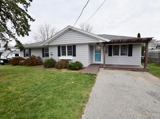 20 Crestview Ave, Somerset, MA 02725