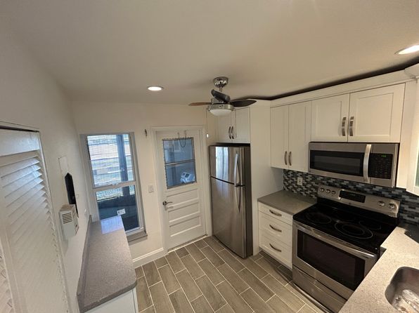 3777 NW 78th Ave APT 10H