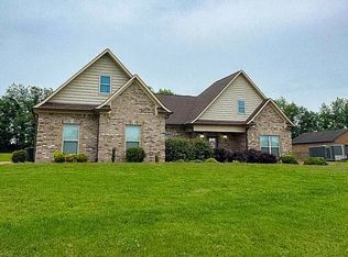 596 Connor Ln, Lexington, TN 38351