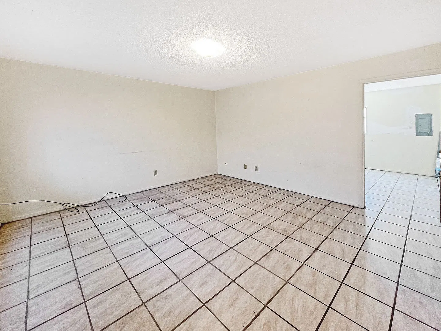 314 East Saint Anne Place — Photo 2