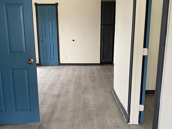 4th image of 3611 Whiteside St #3613