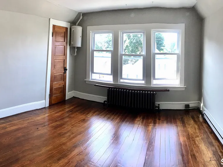 50 Catherine St #2 — Photo 11