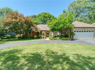 9810 Roe Ave, Overland Park, KS 66207