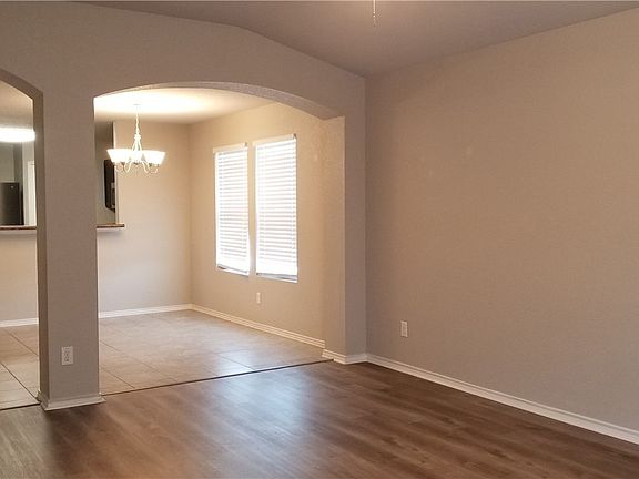 4th image of 1441 Redbridge Dr