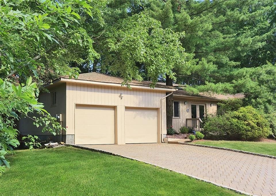 1st image of 6 Tarry Hill Dr