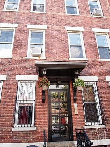 2nd image of 76 16th St APT 3