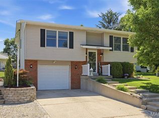 2840 Orchid Ct, Highland, IL 62249