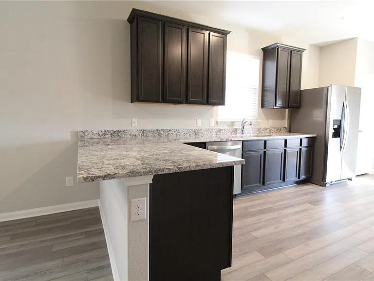 509 Washington Dr — Photo 1