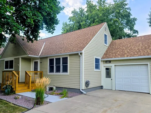819 5th St SW, Pipestone, MN 56164