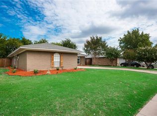 2107 Northmoor Dr, Carrollton, TX 75006