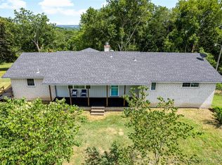 719 NE 5th St, Pryor, OK 74361 | MLS #2342026 | Zillow